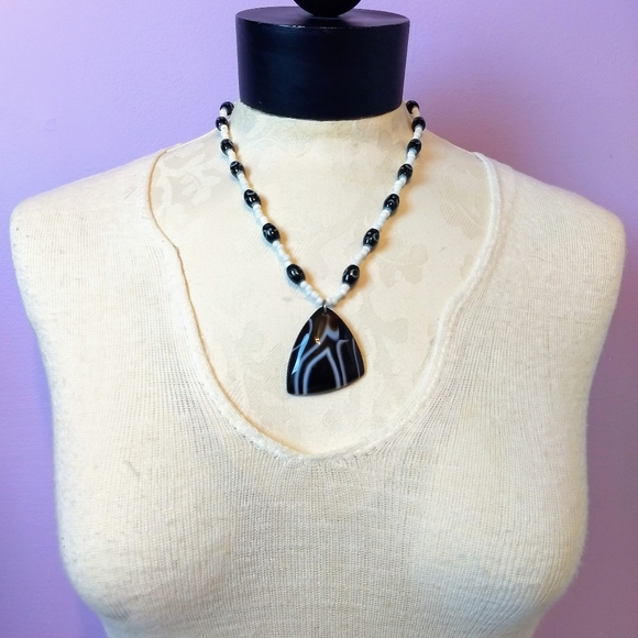 Piece #60 "Cafe Con Leche" Agate Beadwork Necklace - Picture 3 of 3